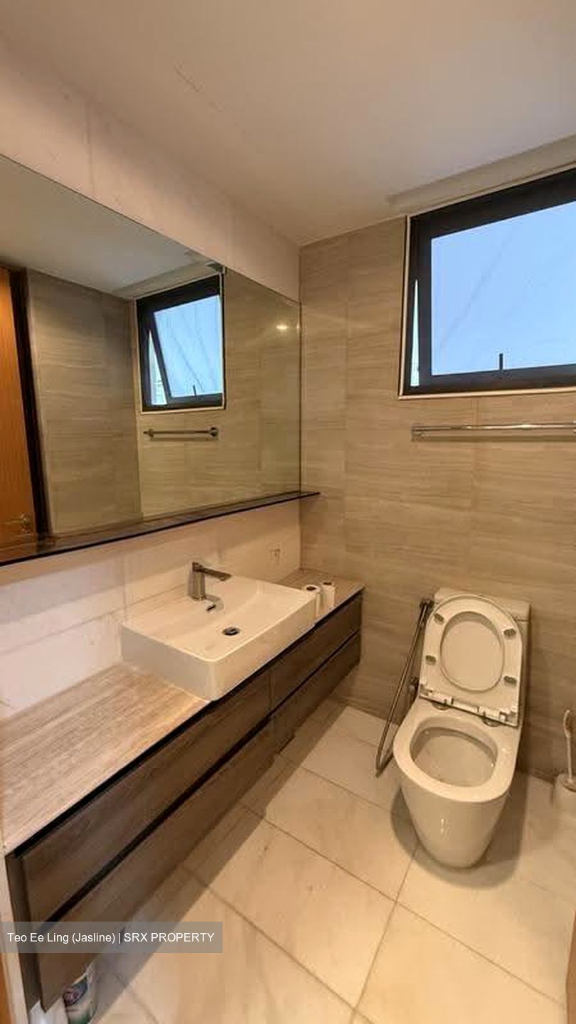 Waterfront Isle (D16), Condominium #621716701